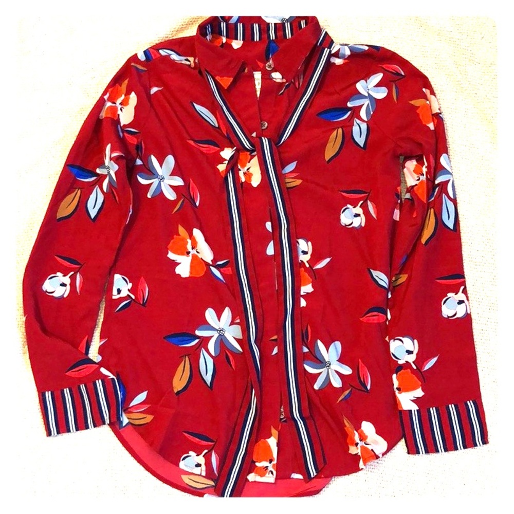 Abercrombie & Fitch Floral Silky Blouse